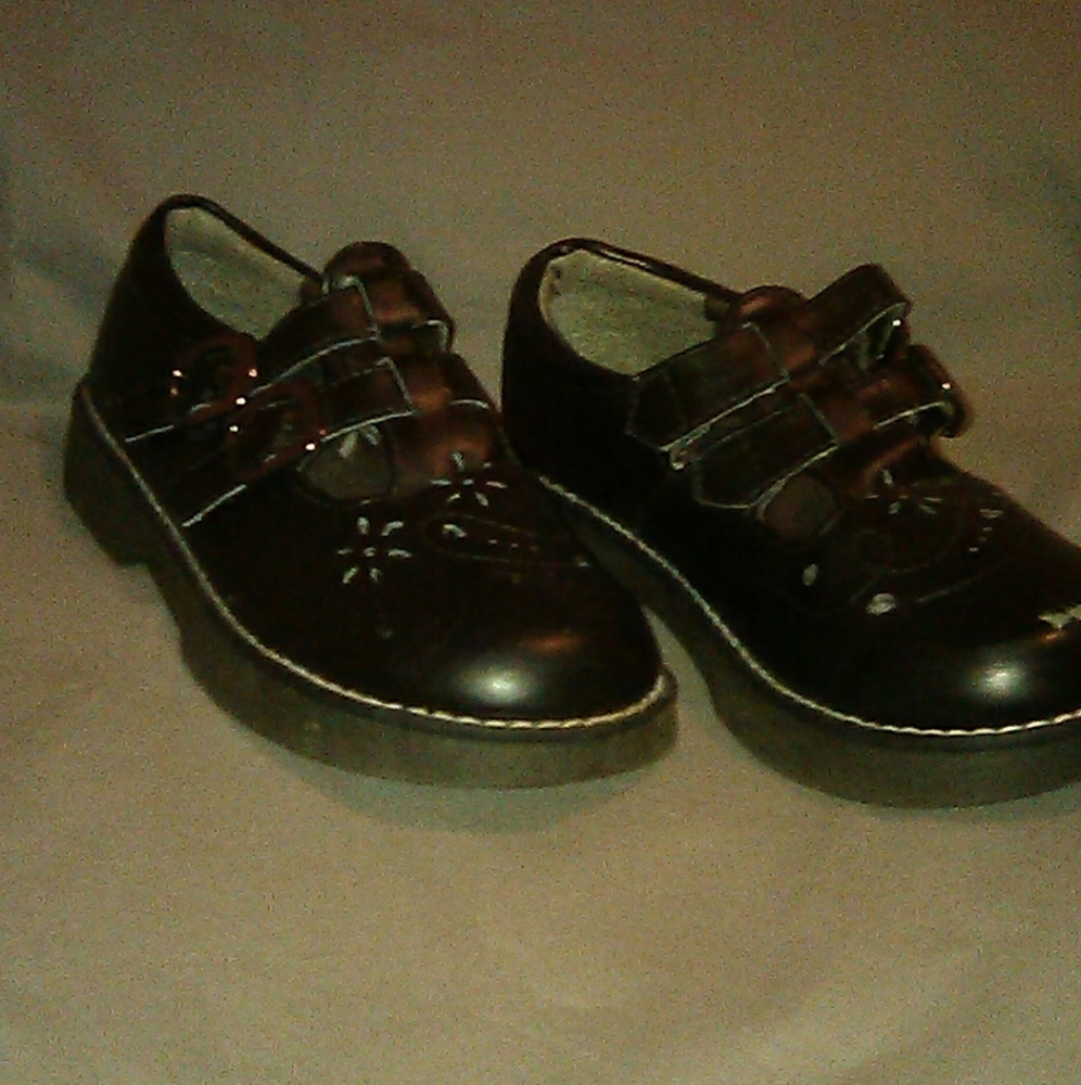 Basic Editions Black Dress Shoes